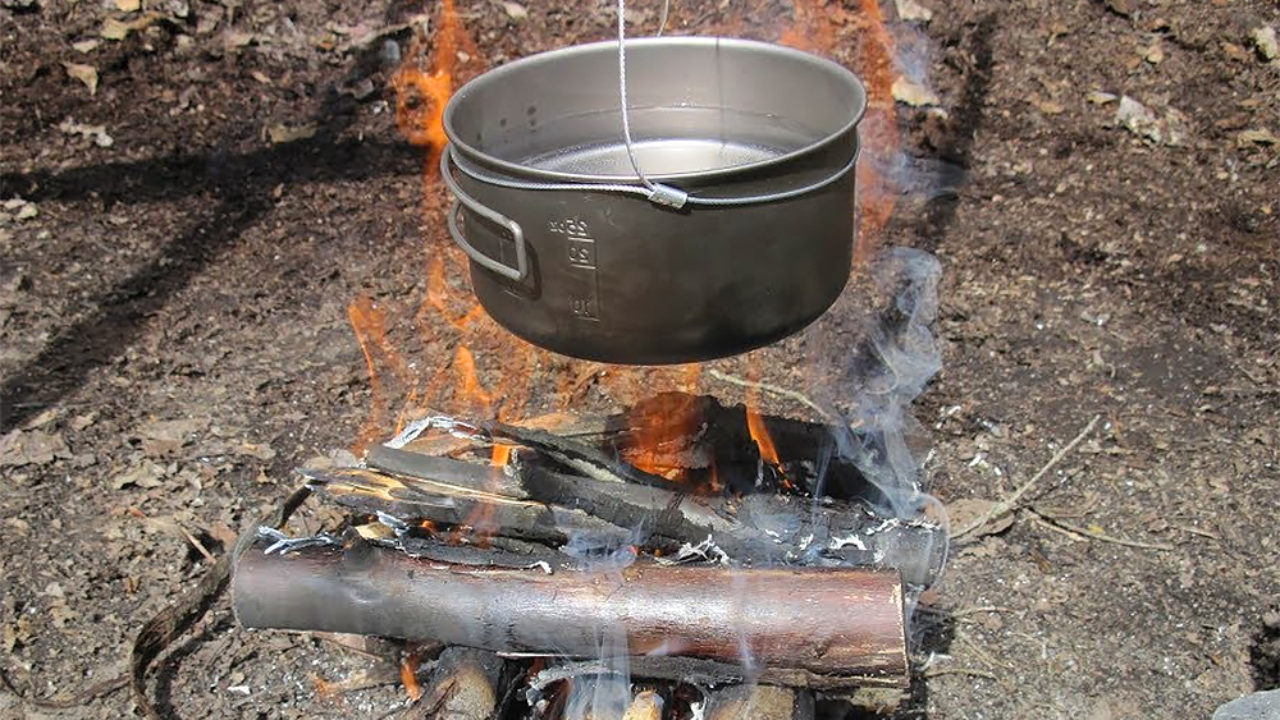 Titelseite -Camping-Ausrüstung Verkaufsgeschäft Cooking pot bail cable handle wire hanger camping fire survival 3 1280x720 1