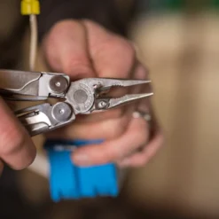 Leatherman "Wave Plus" -Camping-Ausrüstung Verkaufsgeschäft WavePlus Professional InUse 12